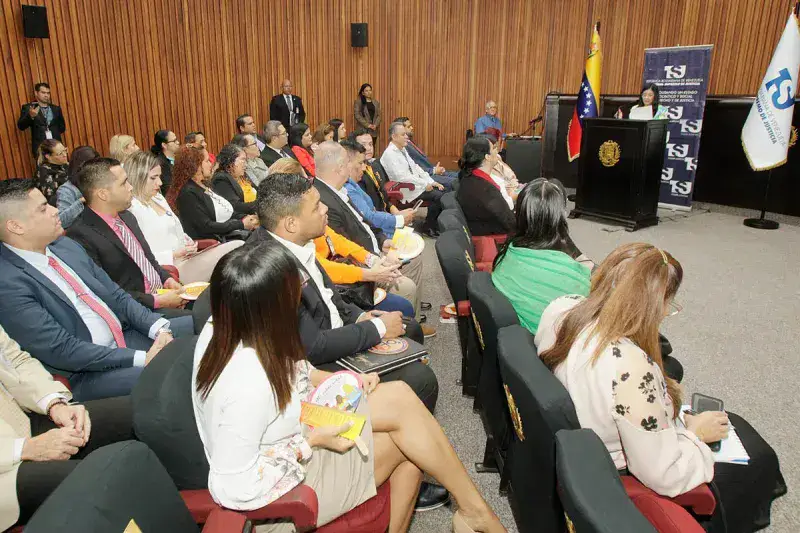 Jueces y juezas son capacitados en materia de Trata de Personas