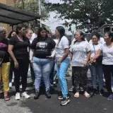 Familiares denuncian golpizas y desapariciones en la cárcel Rodeo I