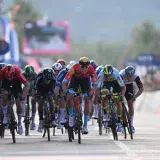 Milan sorprende en segunda etapa del Giro de Italia