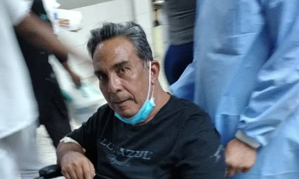 Enfermero de 55 años sufre de ACV y necesita ayuda económica