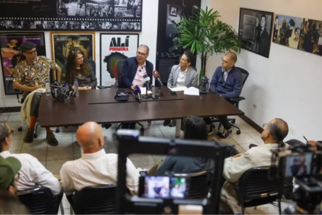 Lynette Howell Taylor seguirá al frente de la Academia