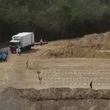La Esperanza y Los Silos trabajan sin descanso tras los terremotos