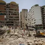 Suman 5.546 muertos tras el doble sismo del 24 de junio