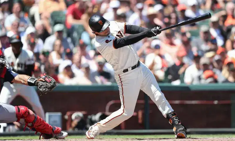 Wílmer Flores despacha el jonrón 21 del año