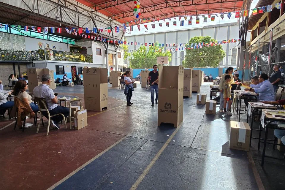 De la Espriella obtuvo casi 20.000 votos en Venezuela, según coordinador