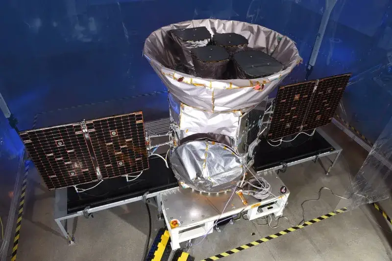 TESS descubre dos planetas gigantes en TOI-791 que casi no pesan