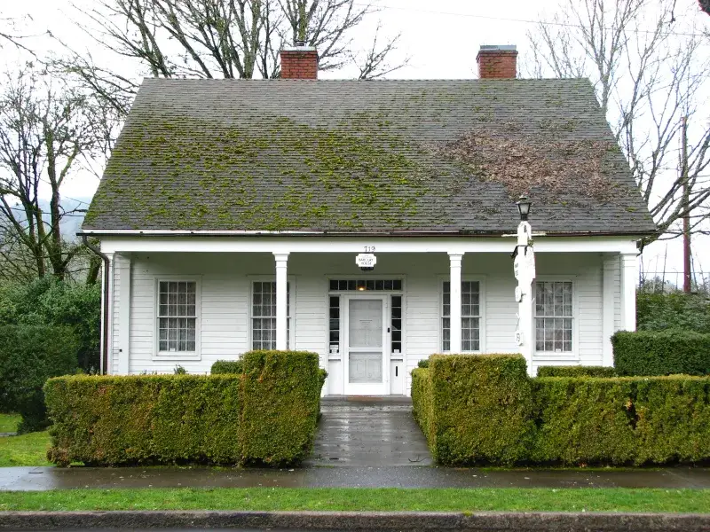 File:Dr Forbes Barclay House - Oregon City Oregon.jpg