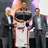 Giannis Antetokounmpo se suma al Heat y apunta al título