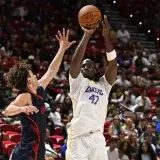 Arthur Kaluma se acerca a los Lakers con contrato two-way