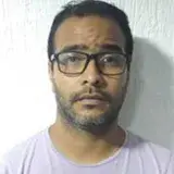 
				Vendió la casa de su padre forjando un documento			
