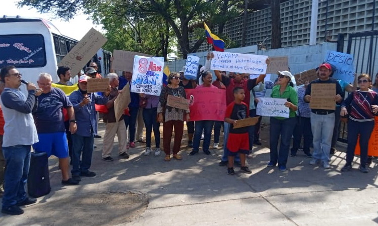 En Cumbres de Maracaibo protestan porque llevan 8 años sin agua
