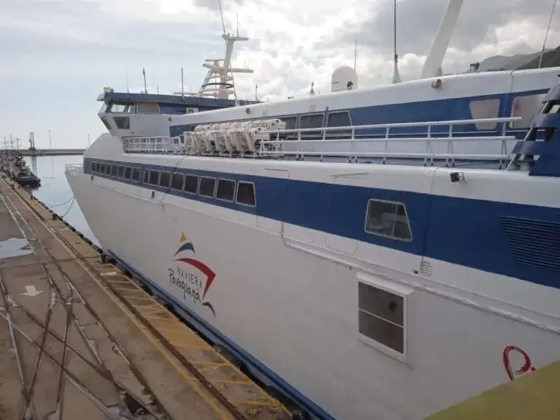 Falla de motores del ferry Paraguaná causa incidente en Margarita