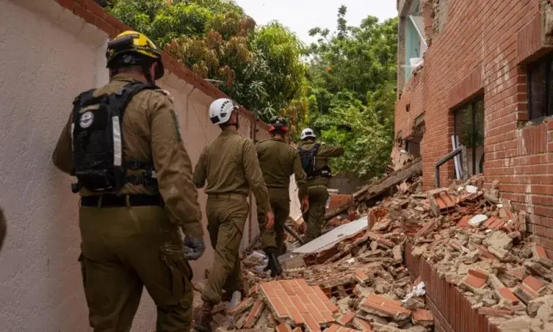 Ingenieros israelíes inspeccionan 1.300 edificios tras sismos