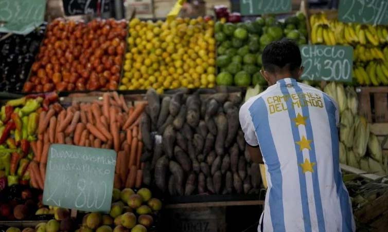 Estimaciones de inflación en Argentina llegan al 126,4 % en 2023