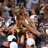 Knicks conquistan la NBA con remontada sobre Spurs y ponen fin a 53 años sin título