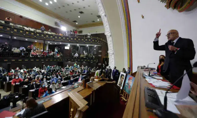AN 2015 denuncia que EE. UU. quiere "despojar" al país de activos