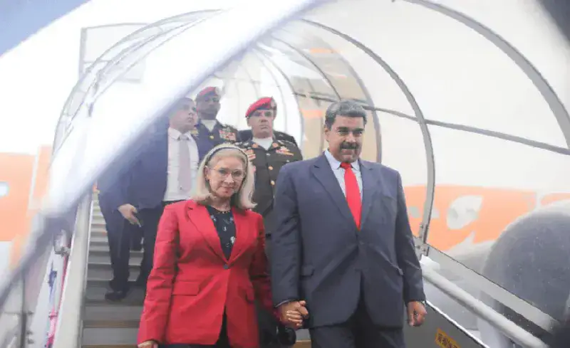 Maduro anunciará "buenas noticias para el pueblo" desde China