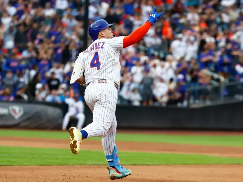 Francisco Álvarez comanda el triunfo de los Mets con cuadrangular