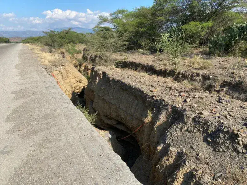 Denuncian grave deterioro de la autopista Lara-Zulia 