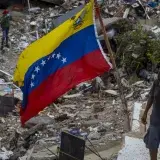 Empleadores no pueden recortar salarios tras terremotos según la LOTTT