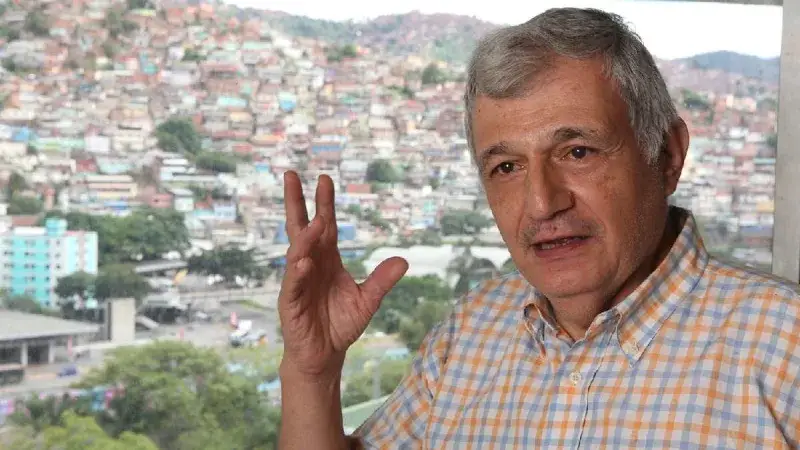 Lahoud advierte que reconstrucción puede disparar precios