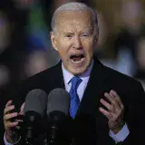Biden urge a restringir uso de armas tras tiroteo en cumpleaños
