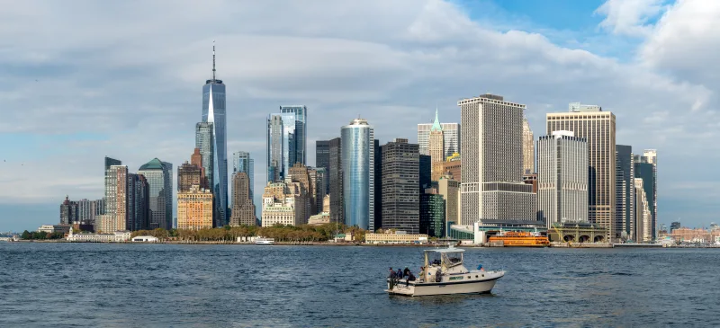File:Lower Manhattan from Governors Island with a fishing boat (46294p).jpg