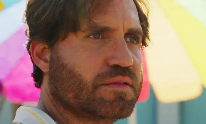 Édgar Ramírez celebra el estreno de Florida Man en Netflix