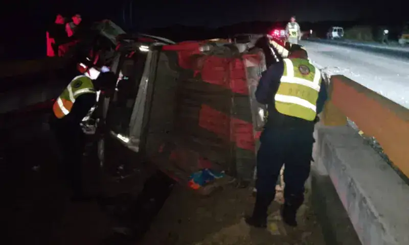 Tres miembros de una familia mueren en accidente vial en Caracas