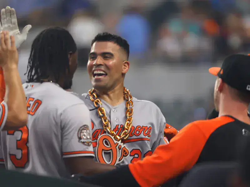 Robinson Chirinos oficializó su retiro del béisbol