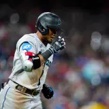 Luis Arráez guio el triunfo de los Marlins
