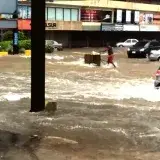 Aguacero deja calles anegadas en Maracaibo y San Francisco