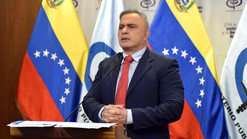 
				Fiscal: Ya hay dos detenidos por quemar vivo a un hombre en Caracas			
