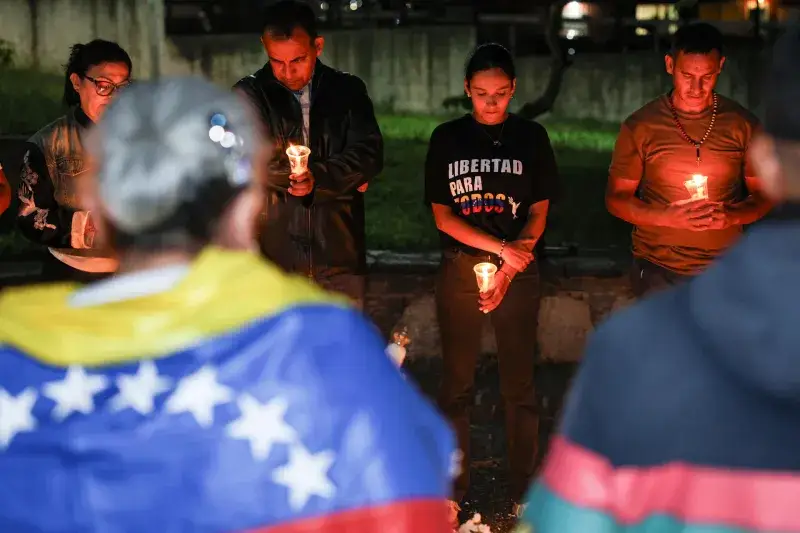 Clippve organiza vigilia frente a la cárcel El Rodeo I