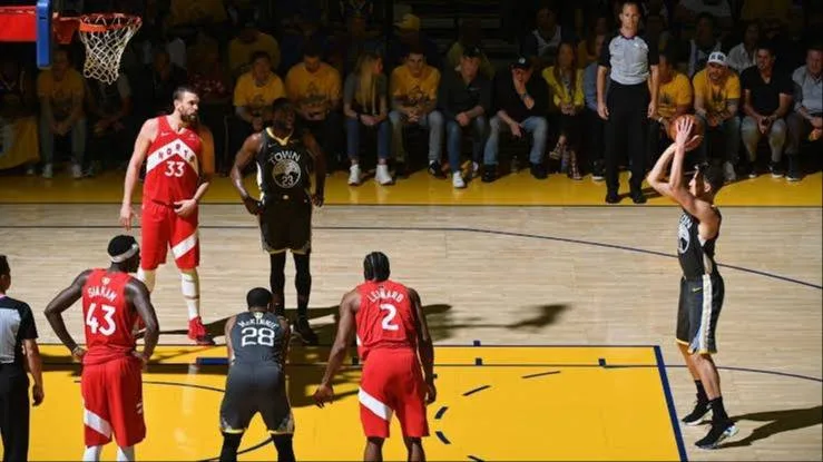 La NBA probará un solo tiro libre y un balón con sensor en sus ligas de verano