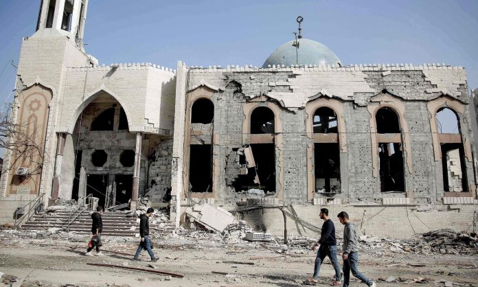 Bombardeos israelíes destruyen la Gran Mezquita de Gaza