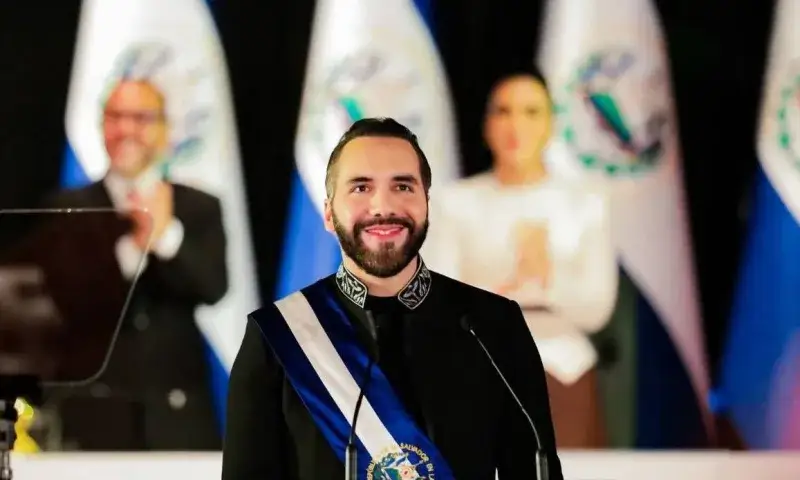 Bukele defiende reelección indefinida en El Salvador
