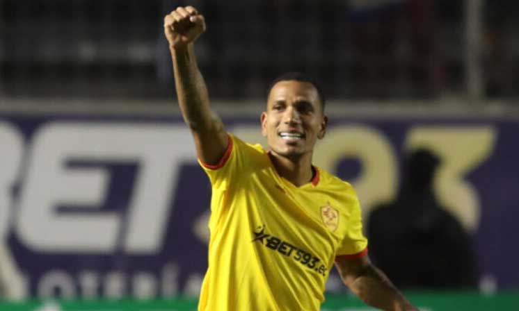 El venezolano Rómulo Otero jugará en el club brasileño Santos