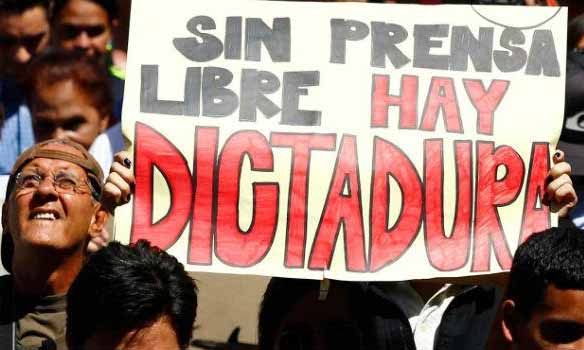 Denuncian que 403 medios de comunicación cerraron desde 2003