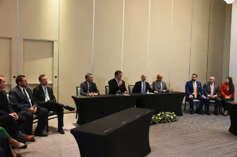 El País: Liberarán en semanas $ 3.000 millones en activos retenidos