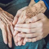 Personas con alzhéimer son especialmente vulnerables al calor, advierten expertos