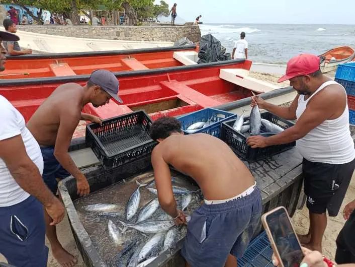 Choroní sigue esperando permiso para salvar 60 casas dañadas