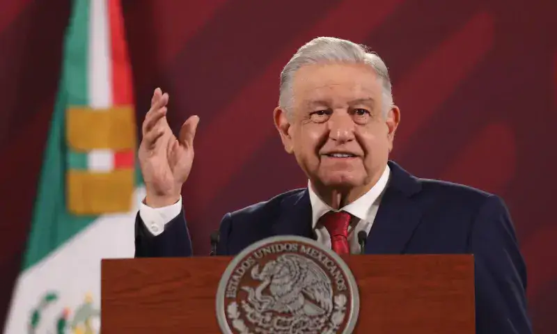 Gobierno mexicano desmiente infarto y rumores sobre salud de López Obrador
