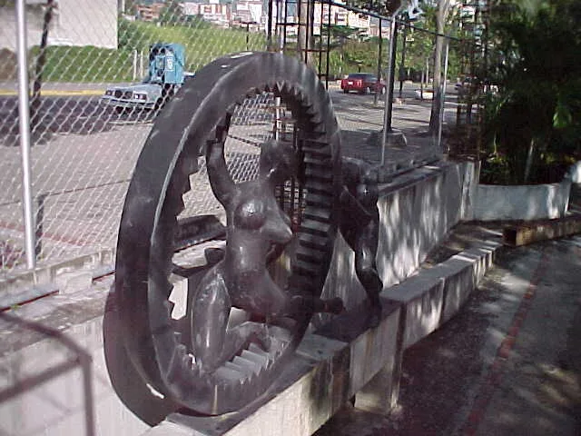 File:Colegio de Ingenieros 2000 000.jpg