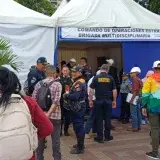 Periodistas esperan en Caracas sin recibir declaraciones oficiales