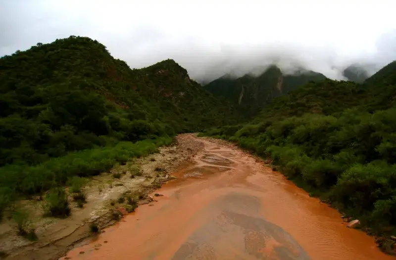 File:River in Alemanía, Salta province. Argentina.jpg