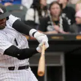 Elvis Andrus llega a 2.000 hits y escribe su nombre en la élite