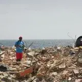 La Guaira abre 11 centros para gestionar escombros del terremoto