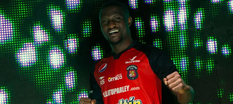 Caracas FC anunció al nigeriano Blessing Essien Edet