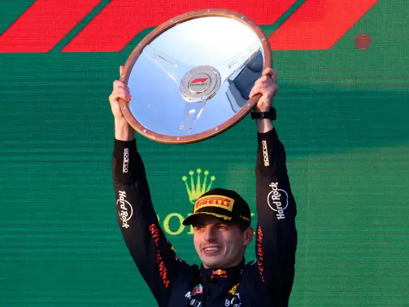 Red Bull triunfó en Australia con Verstappen